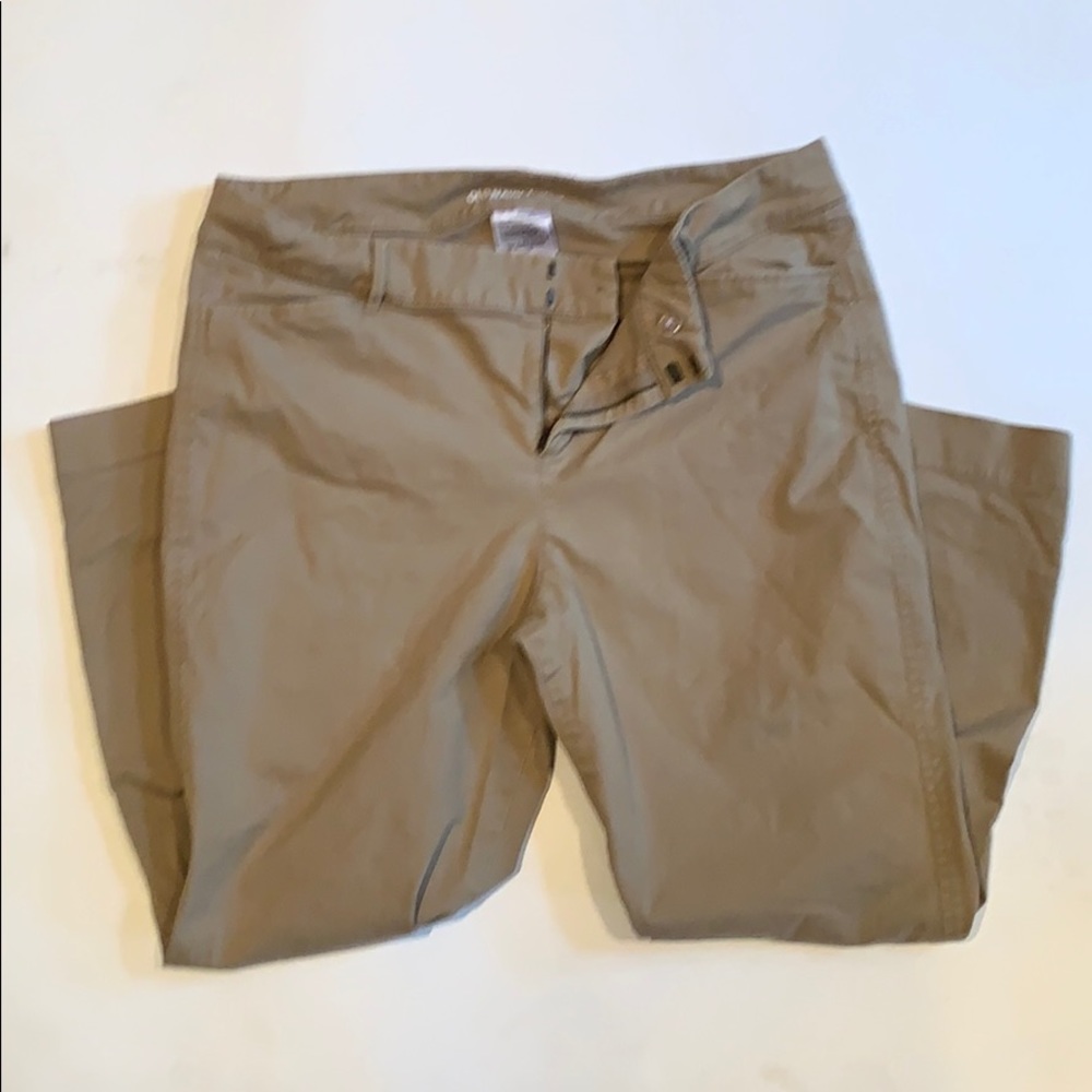 Women’s Tan Capri pants by Old Navy
